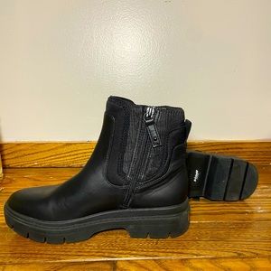 Dr Scholls zip up Black Boots